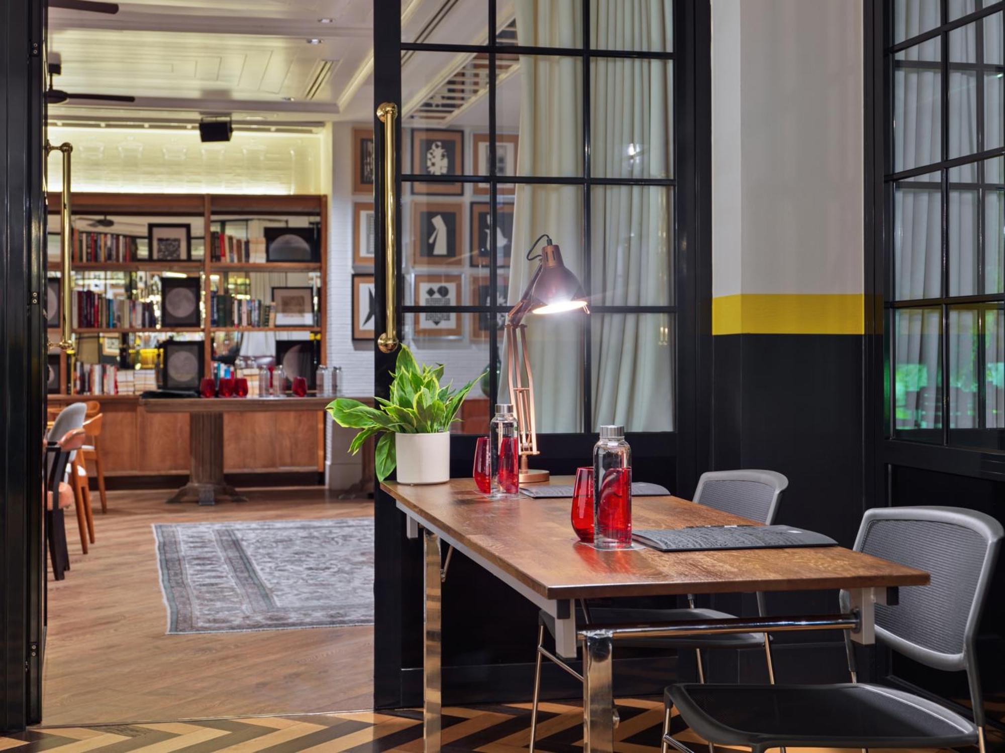 Hotel H10 Metropolitan 4* Sup